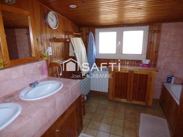 Maison de caractère de 250 m², au calme, 5 chambres, dépendances, terrain de 2 731 m²