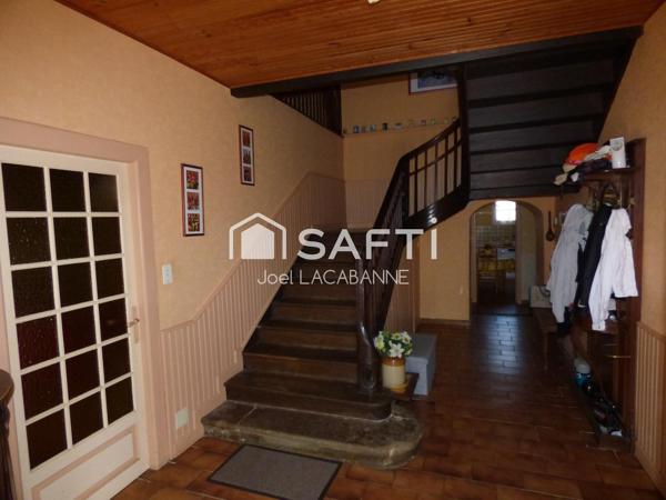 Maison de caractère de 250 m², au calme, 5 chambres, dépendances, terrain de 2 731 m²
