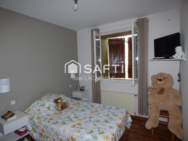 Maison de caractère de 250 m², au calme, 5 chambres, dépendances, terrain de 2 731 m²