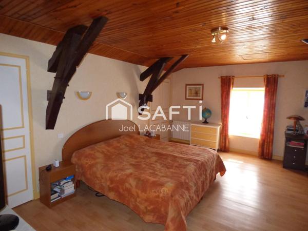 Maison de caractère de 250 m², au calme, 5 chambres, dépendances, terrain de 2 731 m²