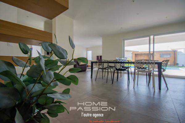 VAUX-SUR-MER  MAISON CONTEMPORAINE AVEC PISCINE - PROCHE COMMERCES ET PLAGE