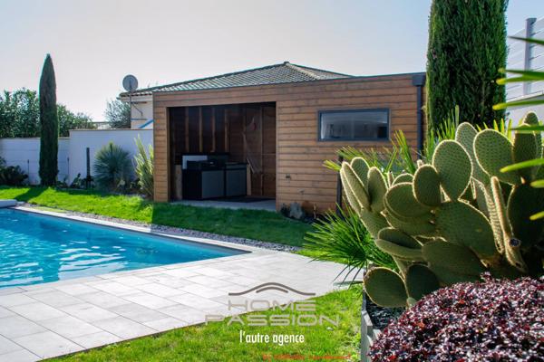 VAUX-SUR-MER  MAISON CONTEMPORAINE AVEC PISCINE - PROCHE COMMERCES ET PLAGE