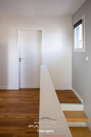 VAUX-SUR-MER  MAISON CONTEMPORAINE AVEC PISCINE - PROCHE COMMERCES ET PLAGE