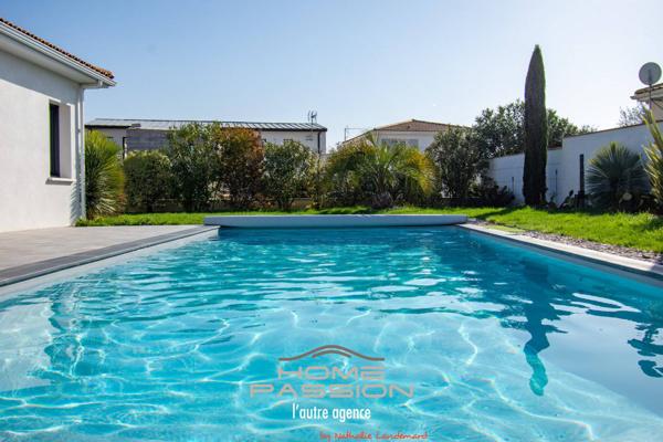 VAUX-SUR-MER  MAISON CONTEMPORAINE AVEC PISCINE - PROCHE COMMERCES ET PLAGE