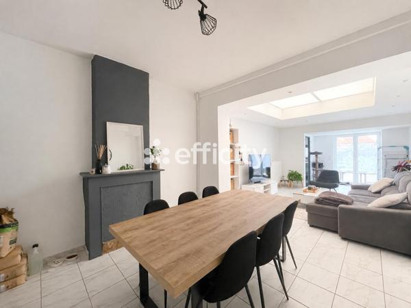Maison
         4 pièces
        - 98 m² Exclusivité 199 000 € *
