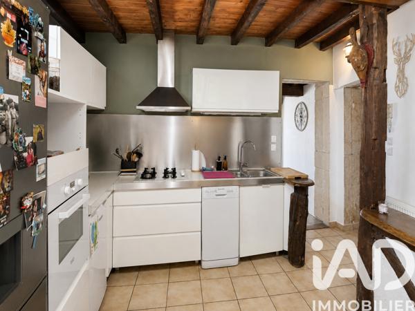 Maison à vendre 5 pièces 101 m² Saint-Martin-Belle-Roche