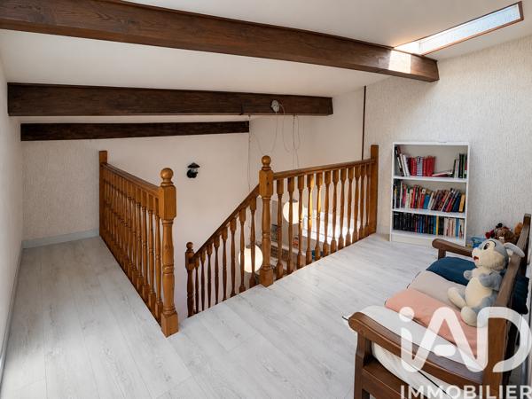 Maison à vendre 5 pièces 101 m² Saint-Martin-Belle-Roche