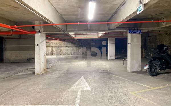 Stationnement à vendre    11 m2 Paris 19