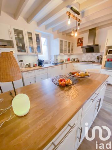 Longère 8 pièces de 219 m² à Pommeuse (77515)