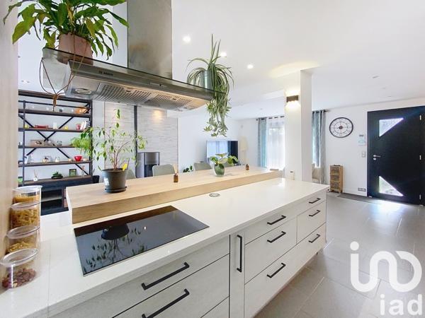 Maison à vendre 7 pièces 180 m² Chevry-Cossigny