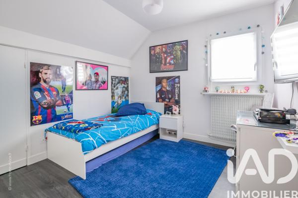 Maison à vendre 10 pièces 246,54 m² Le Coudray-Montceaux