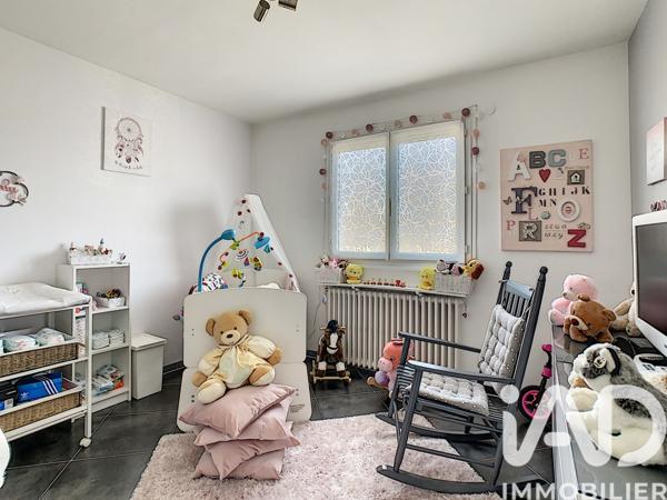 Maison à vendre 10 pièces 246,54 m² Le Coudray-Montceaux