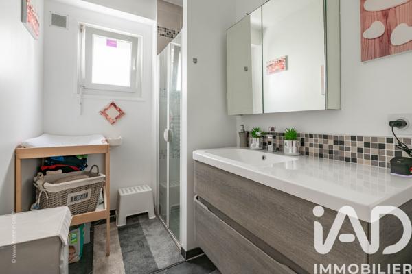 Maison à vendre 10 pièces 246,54 m² Le Coudray-Montceaux