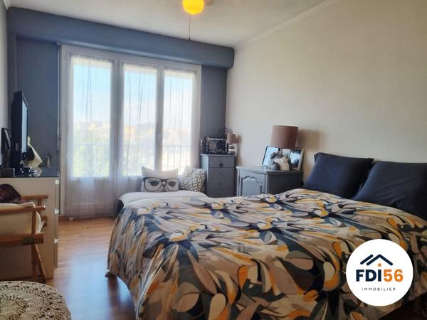 A VENDRE - LORIENT - T3 DE 80 m² - BALCON - CAVE - GARAGE ET STATIONNEMENT , Lorient