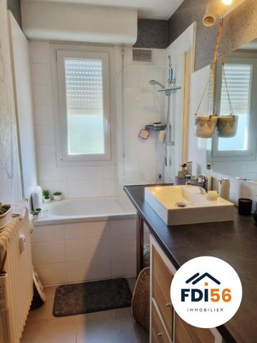 A VENDRE - LORIENT - T3 DE 80 m² - BALCON - CAVE - GARAGE ET STATIONNEMENT , Lorient