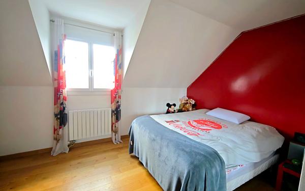 Maison à vendre    6 pièces •  Épône