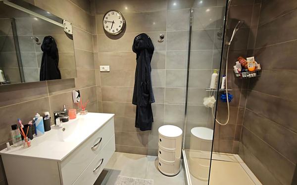 Maison à vendre    6 pièces •  Épône