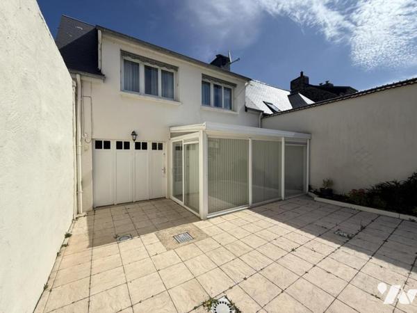 Maison en centre bourg avec garage et jardin