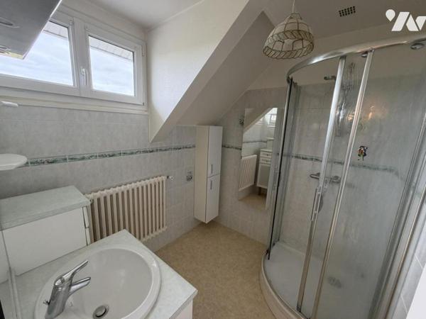 Maison en centre bourg avec garage et jardin