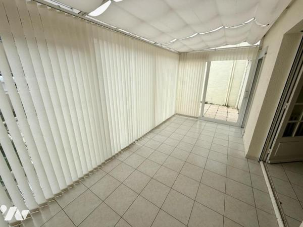 Maison en centre bourg avec garage et jardin