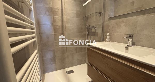 À vendre Appartement 3 pièces 49.8 m² - Six-fours-les-plages 83140
