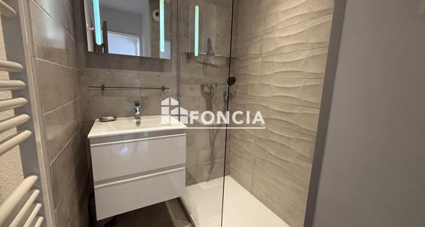 À vendre Appartement 3 pièces 49.8 m² - Six-fours-les-plages 83140