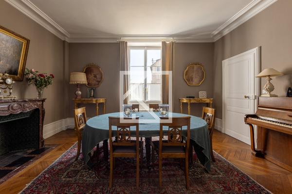 MAISON DE MAITRE ET DEPENDANCES