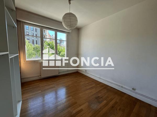Location Appartement 2 pièces 53.5 m² - 20 BD JOSEPH VALLIER Grenoble 38000