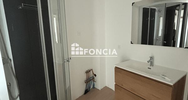 Location Appartement 4 pièces 64.55 m² - Soyons 07130