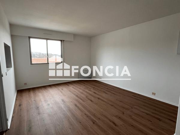 Location Studio 27.8 m² - 26 BOULEVARD ALSACE LORRAINE Bayonne 64100