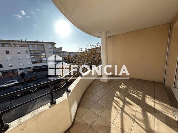 Location Appartement 4 pièces 102.31 m² - 82 & 124 PLACE A.M PERRIN Craponne 69290