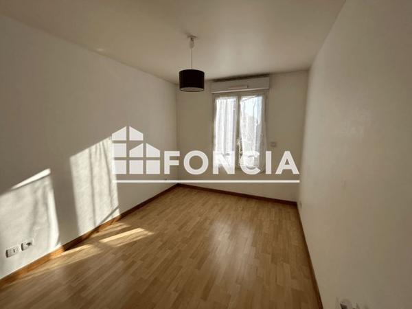 Location Appartement 4 pièces 102.31 m² - 82 & 124 PLACE A.M PERRIN Craponne 69290