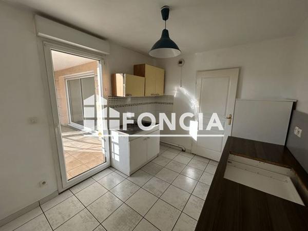 Location Appartement 4 pièces 102.31 m² - 82 & 124 PLACE A.M PERRIN Craponne 69290