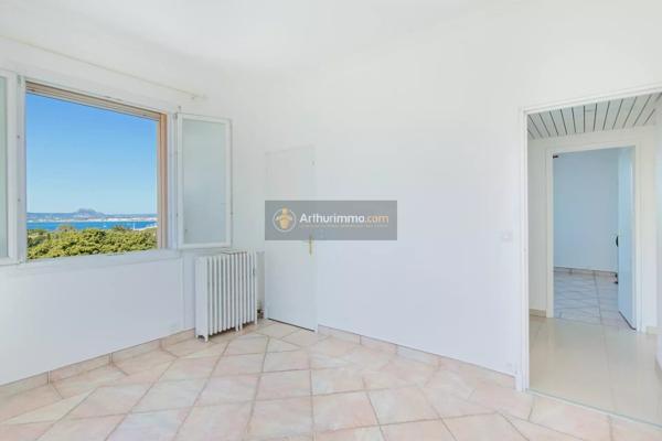 Vente                                                      Appartement
                        
                     4 pièces                      106 m2                     à Saint-Raphaël