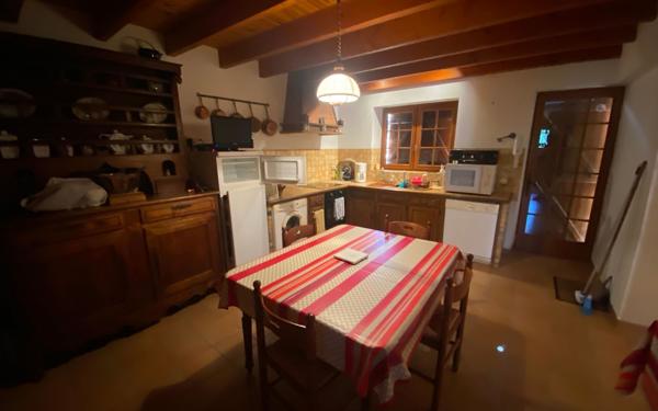 Maison à vendre    4 pièces •  Peyrilhac