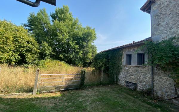 Maison à vendre    4 pièces •  Peyrilhac