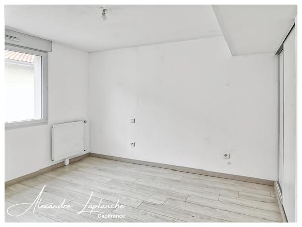 Appartement à vendre 3 pièces SAINT ORENS DE GAMEVILLE (31) avec terrasse et double parking privé en résidence sécurisée.
