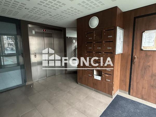 Location Appartement 4 pièces 105 m² - 10/12 CHEMIN DE LA PATELIERE Francheville 69340