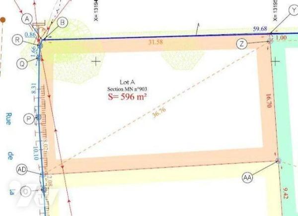 Bourg, Proximité immédiate des commerces et écoles, beau terrain à viabiliser de 596 m², Raccor...
