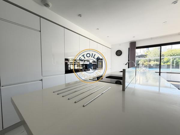 Montreuil-Juigné : maison T5 avec piscine à vendre