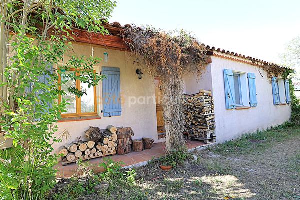 Vente
                Maison90 m² - 4 Pièces -
                    MONTAUROUX (83440)