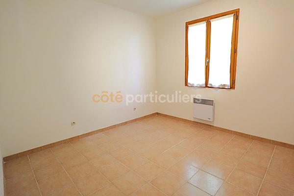 Vente
                Maison90 m² - 4 Pièces -
                    MONTAUROUX (83440)