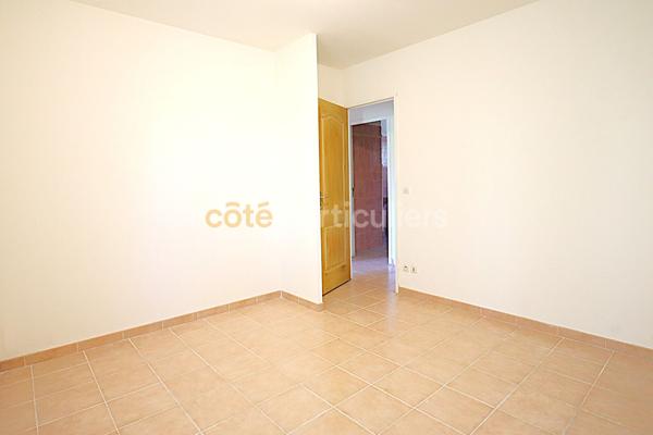 Vente
                Maison90 m² - 4 Pièces -
                    MONTAUROUX (83440)