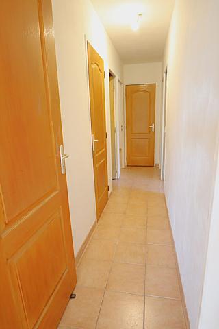 Vente
                Maison90 m² - 4 Pièces -
                    MONTAUROUX (83440)