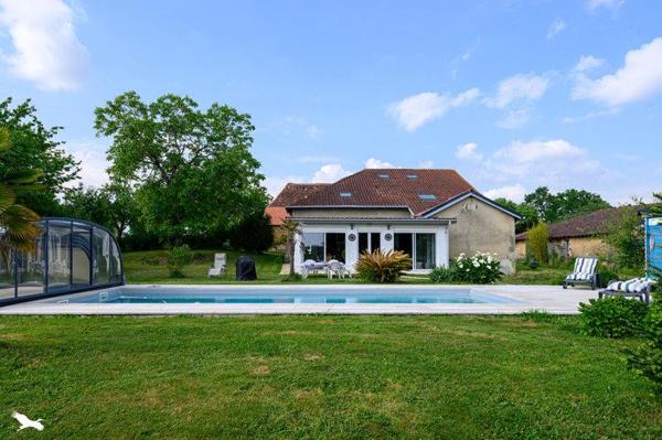Maison à vendre |                                       Hagetmau |                                        10 pièces  |  345 m²