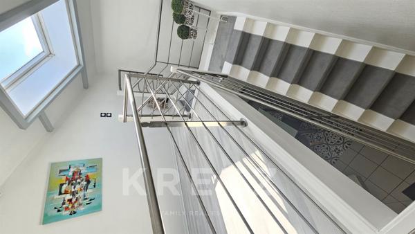 AYTRE - Maison d'architecte avec piscine à 2 pas du centre bourg - parcelle divisible