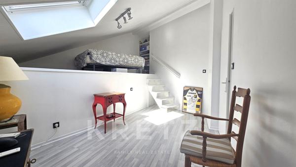 AYTRE - Maison d'architecte avec piscine à 2 pas du centre bourg - parcelle divisible