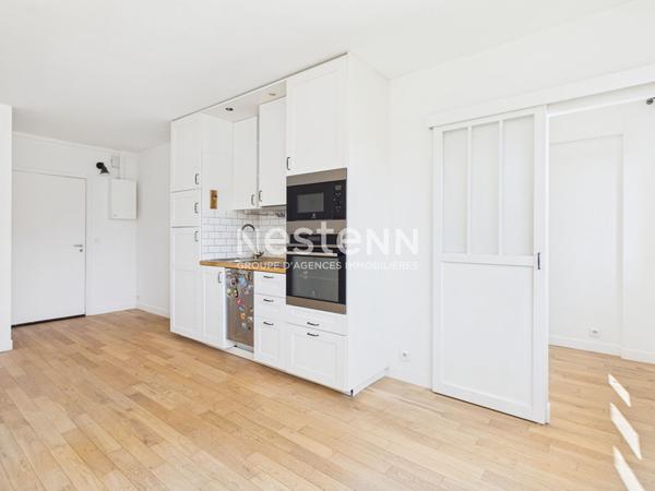 A vendre : Charmant appartement 2 pieces a Paris avec vue sur jardin  Paris 18!
