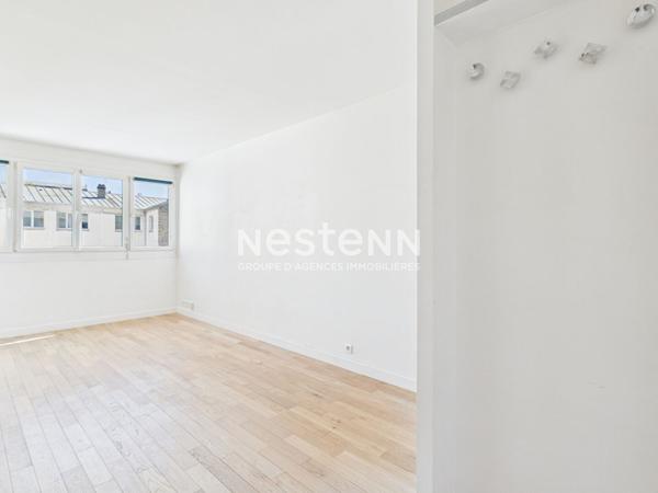 A vendre : Charmant appartement 2 pieces a Paris avec vue sur jardin  Paris 18!