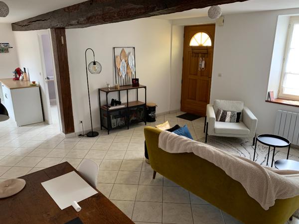 BONNEVAL : maison 4 pièces (74.12 m²) en location